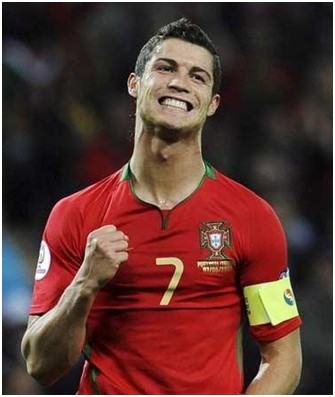 斯基拉：那不勒斯依然想租梅努，球员也想要获得更多出场机会