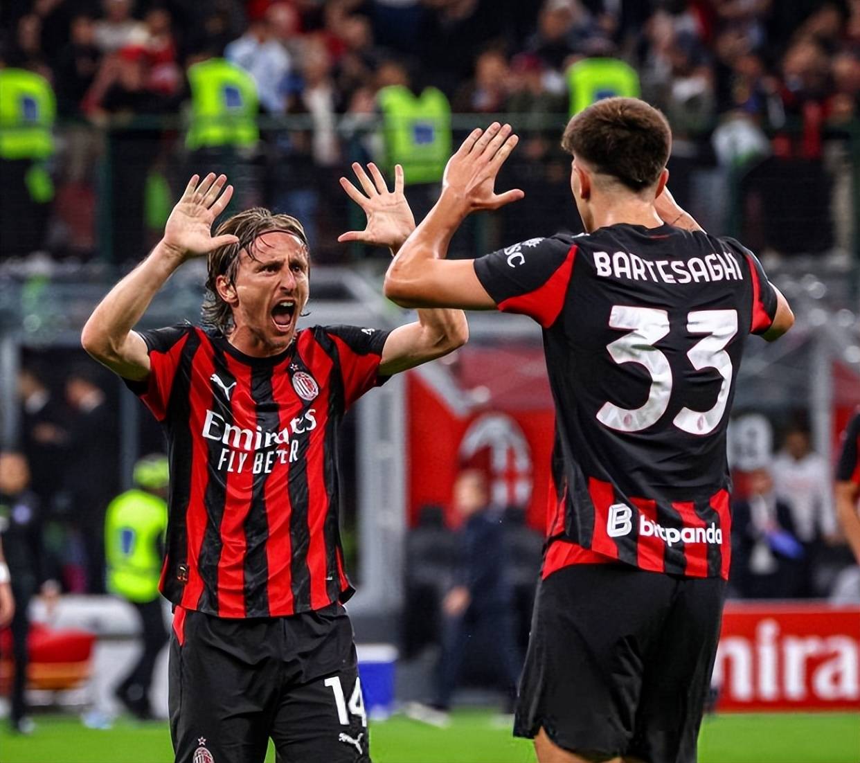 哈登：保罗被裁我也很困惑和震惊，但这不是我能控制的