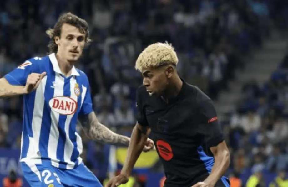 官方：22岁195cm前锋大卫相泽加盟神户胜利船