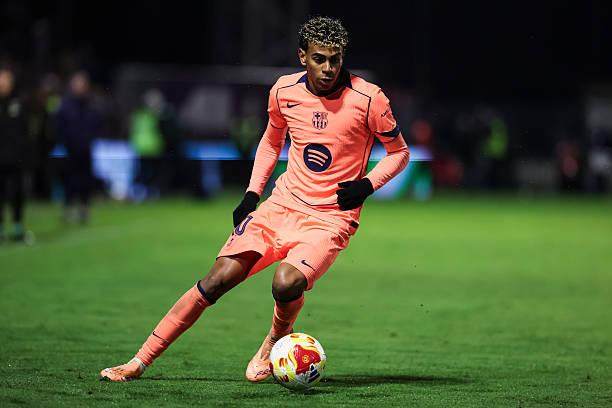 世界杯官方发布直通队伍集结海报：42个国家，同一个梦想